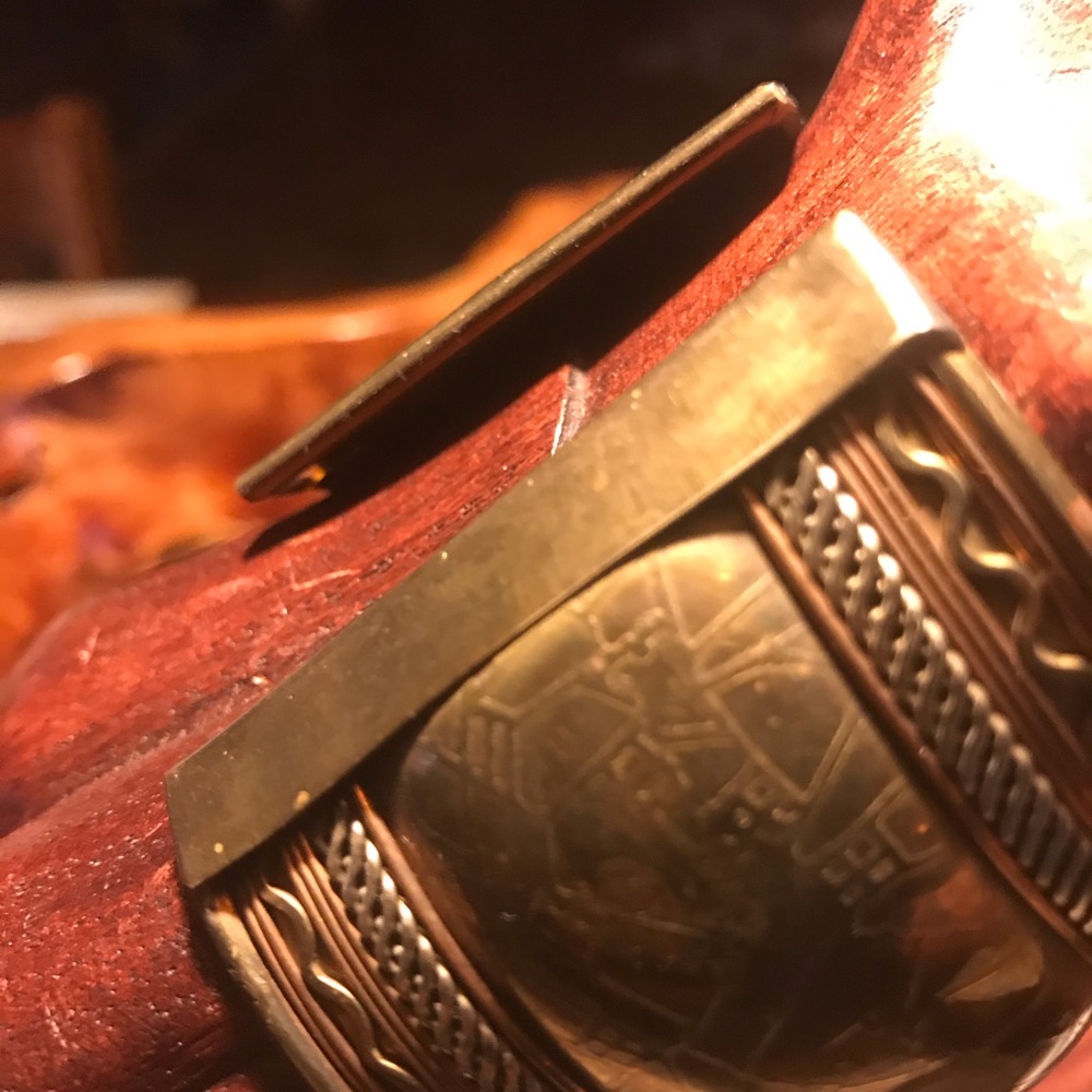 Wide cuff bracelet - Picture 5 of 8